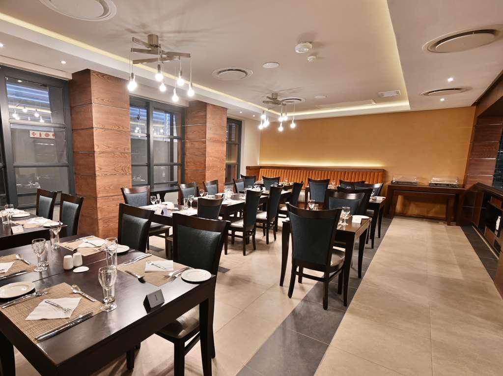 Premier Splendid Inn Bloemfontein Restoran foto