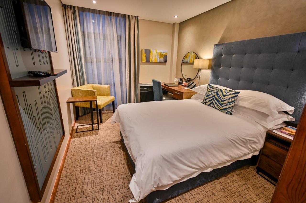 Premier Splendid Inn Bloemfontein Bagian luar foto